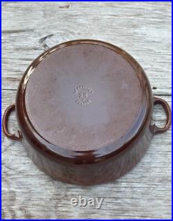 Le Creuset Cast Iron 28 Chestnut Brown Signature Dutch Oven 7-1/4 Qt