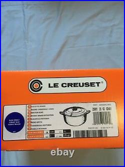 Le-Creuset Cast Iron 28cm 11inches 6.7 liters 7 1/4 US qt. Made in France