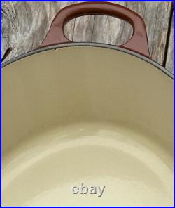 Le Creuset Cast Iron 31 Oval Dutch Oven with Lid Chestnut 6-3/4 Qt