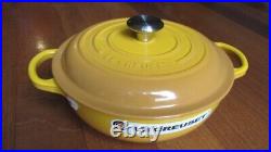 Le Creuset Cast Iron Dutch Oven 2.5 qt Yellow color NWT