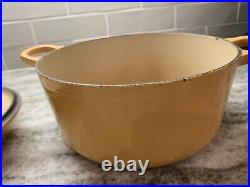Le Creuset Cast Iron Dutch Oven Made in France Yellow Nectar withLid #22 3.5 Qt