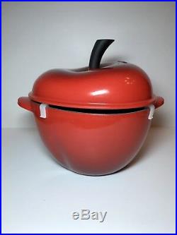 Le Creuset Cast Iron/Enamel 2 QT Dutch Oven Red Cherry Apple Cocotte with Box