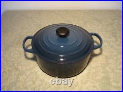 Le Creuset Cast Iron Enamel 5 1/2-Qt Round covered Dutch Oven #26 Dk Blue Clean