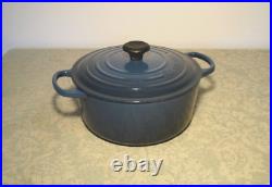 Le Creuset Cast Iron Enamel 5 1/2-Qt Round covered Dutch Oven #26 Dk Blue Clean