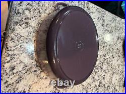 Le Creuset Cast Iron Oval Dutch Oven 5Qt / 4.7L Cassis Purple