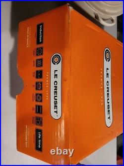 Le Creuset Dutch Oven 5.5 qt Round #26 Beige/Tan Cast Iron Enamel Black Knob