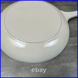 Le Creuset Enameled Cast Iron Omelette Shallow Pan Skillet 9 3/4 Meringue Read