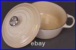 Le Creuset Enameled Cast Iron Signature Round Dutch Oven, 5.5 qt, Meringue