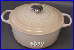 Le Creuset Enameled Cast Iron Signature Round Dutch Oven, 5.5 qt, Meringue