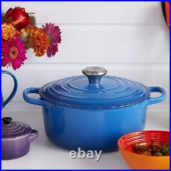 Le Creuset Enameled Cast Iron Signature Round Oven, 7.25 qt, TORN OR OPEN BOX