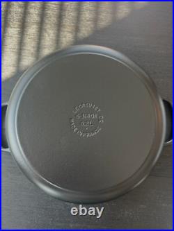 Le Creuset Enameled Cast Iron Signature Round Wide Dutch Oven, 6.75 qt, Licorice