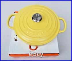 Le Creuset France Cast Iron Round Dutch Oven 3.5 Quart Matte Mimosa Yellow NIB