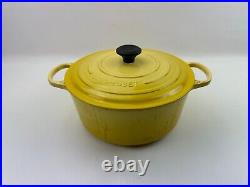 Le Creuset No. 28 Round Dutch Oven Yellow 7 1/4 Quart With Lid 7.25 Cast Iron