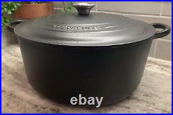 Le Creuset Round Dutch Oven, 7.25qt 28cm RARE Matte Black Enamel Cast Iron READ