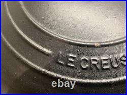 Le Creuset Round Dutch Oven, 7.25qt 28cm RARE Matte Black Enamel Cast Iron READ