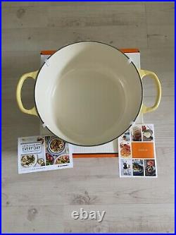 Le Creuset SIGNATURE Matte Mimosa Yellow Dutch Oven 5.5 Qt 5 1/2 RARE Cast Iron