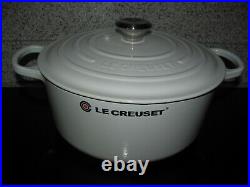 Le Creuset Shiny White 7-1/4 Qt, #28, Round Dutch Oven, Cast Iron Signature NEW