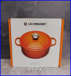 Le Creuset Signature Cast Iron 3.5 Quart Sauteuse, White New