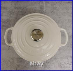 Le Creuset Signature Cast Iron 3.5 Quart Sauteuse, White New