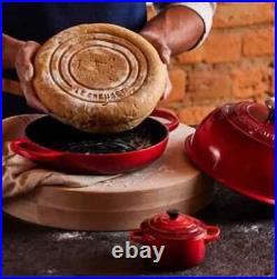 Le Creuset Signature Cast Iron 5 1/2-Qt Round Dutch Oven