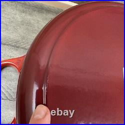 Le Creuset Signature Enameled Cast Iron Round Wide Dutch Oven 6 3/4-Qt. Red Read