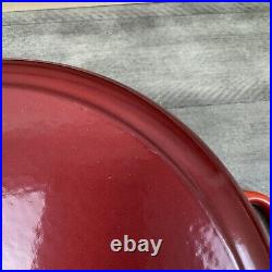 Le Creuset Signature Enameled Cast Iron Round Wide Dutch Oven 6 3/4-Qt. Red Read