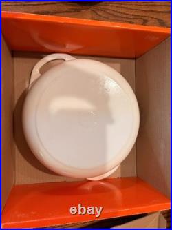 Le Creuset Signature Round Dutch Oven 3.5 Qt 22cm White Enameled Cast Iron NEW