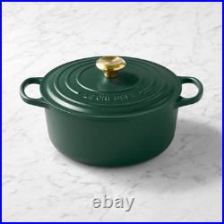 Le Creuset Signature Round Dutch Oven Enameled Cast Iron Made in France 5.5 qt