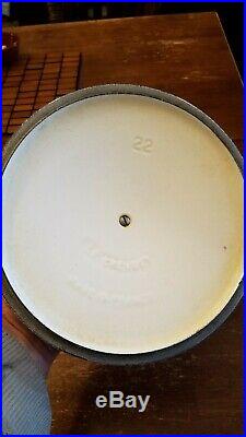 Le Creuset White Dutch Oven #22 FREE SHIPPING