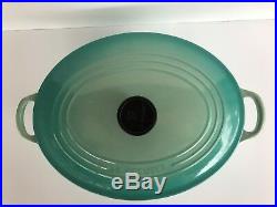 Le creuset 6.75 qt enamel coated cast iron oval dutch oven color-mint, preowned