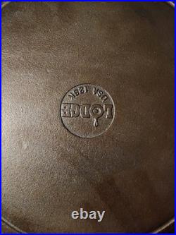 Lodge 12sk cast iron skillet Polished Smooth And Slick