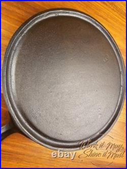 Lodge #9 Vintage Restored Cast Iron Griddle MBO