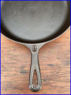 Lodge Cast Iron Arc Logo #8 Skillet with Raised Number Handle