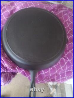 Lodge cast iron 3 notch number 14 skillet pan