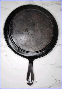 Lot of 9 Vintage Cast Iron Skillets & Griddle Pans Unmarked & Nexgrill Resto