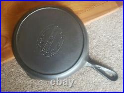 Martin Stove & Range Co #8 Hamburger Logo Cast Iron Skillet withHeat Ring