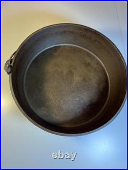Massive Antique Lodge #14 Cast Iron Camp Dutch Oven Matching Coal Lid w Legs