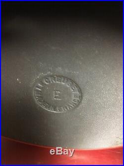 Mint condition, seldom used Le Creuset cast iron dutch oven