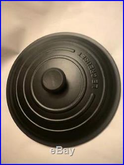 NEW Authentic Le Creuset Signature 7.25 Qt Round Licorice Black Dutch Oven