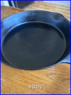 National #8 Star Wagner Cast Iron Skillet With Heat Ring Flat