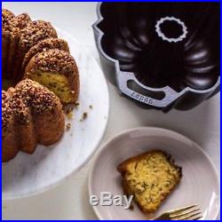 New LODGE Legacy Series Cast Iron BUNDT Cake PAN