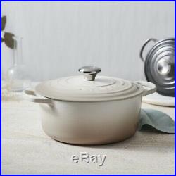 New Le CREUSET Dutch Oven 7.25 QT-7 1/4 RARE COLOR Meringue NUM 28 Retail $385