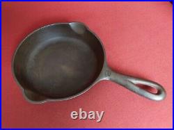 Nice Griswold No. 2 Cast Iron Skillet Pan 703 great condition