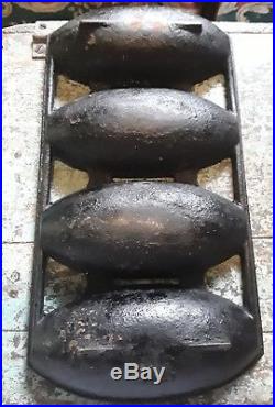 No. 4 Erie Bread Pan or Corn Pone Pan Cast Iron