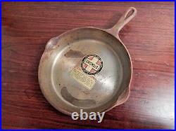 Nos Vintage GRISWOLD Erie PA USA Cast Iron Ware Heavy Metal Frying Pan #7 701G