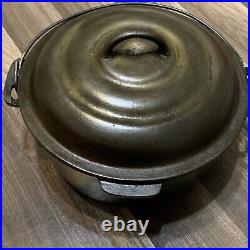 Ozark Crescent Foundry #8 Cast Iron Dutch Oven withBeehive Lid Not Martin Griswold