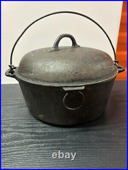 PURITAN #8 CAST IRON DUTCH OVEN TRIVE With LID