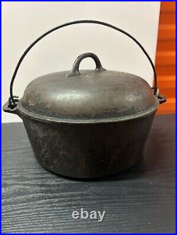 PURITAN #8 CAST IRON DUTCH OVEN TRIVE With LID