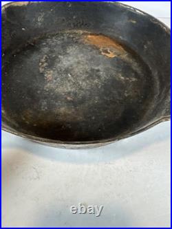 Pre Griswold Erie #9 Second Series Cast Iron Skillet