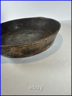 Pre Griswold Erie #9 Second Series Cast Iron Skillet